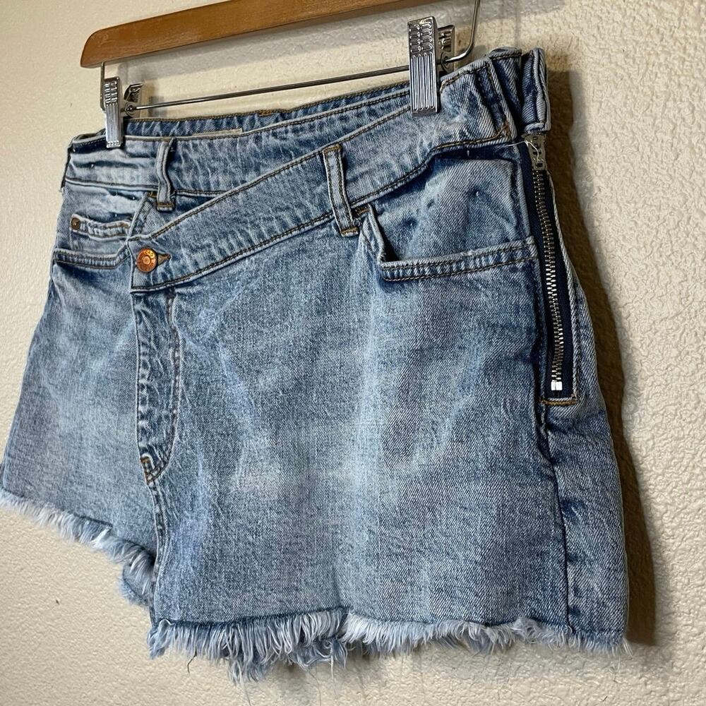 Pilcro Anthropologie Medium Wash Distressed Nood Zelus Denim Micro Mini Skort 26 - Picture 3 of 12
